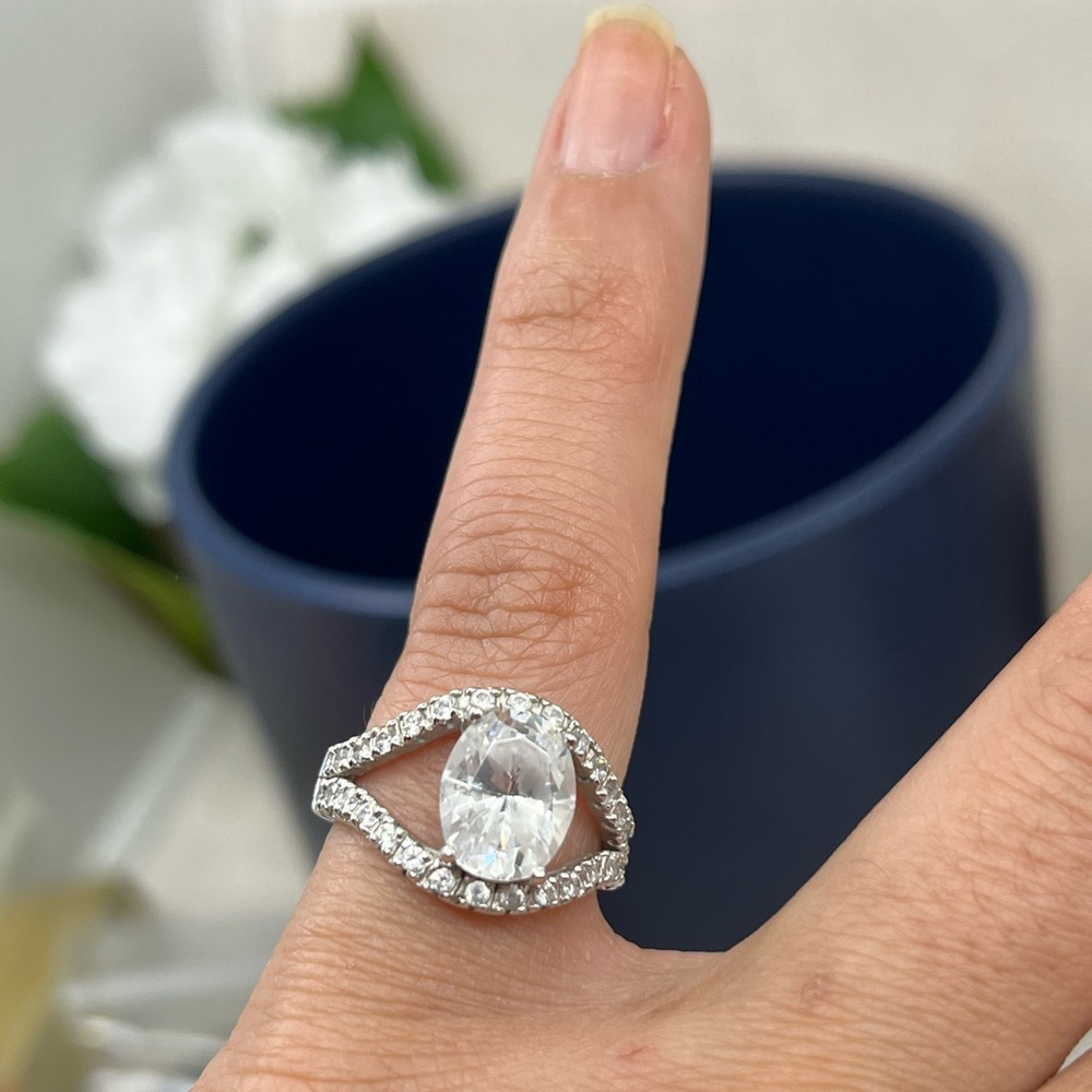 Vintage 925 Sterling Silver Oval Cut CZ Statement Ring – Size 6 - Picture 8 of 17